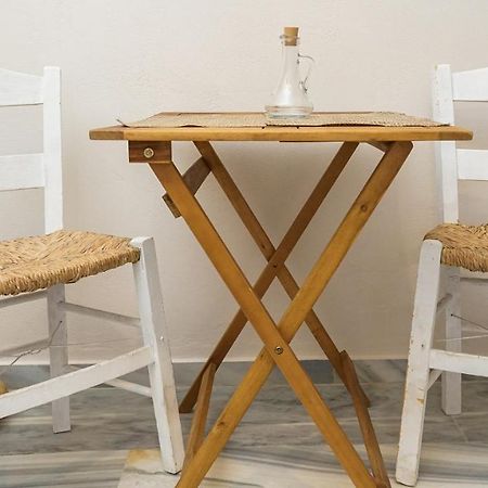 Traditional Dame Apartman Mészi Kültér fotó