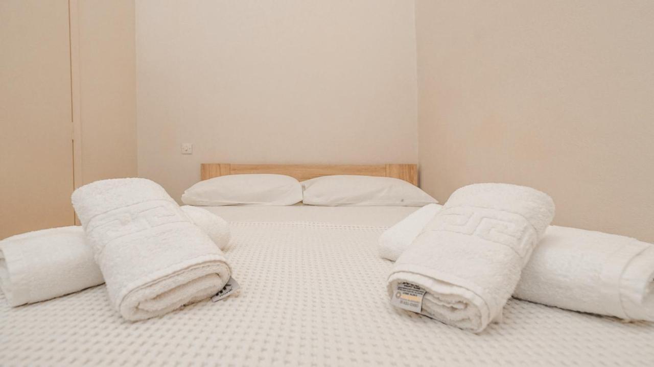 Traditional Dame Apartman Mészi Kültér fotó